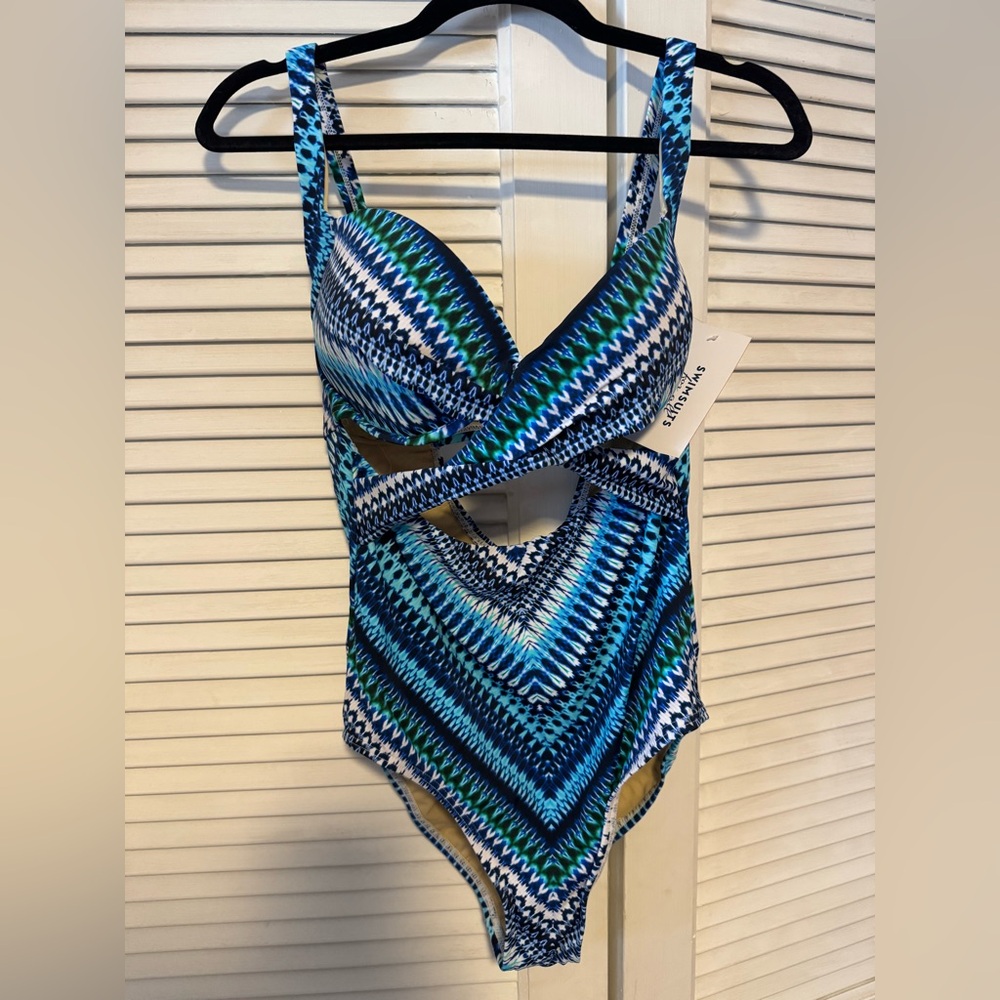 Swimsuits for All Underwire One-piece